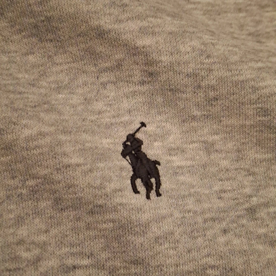 Grå hoodie från Polo Ralph Lauren - 2