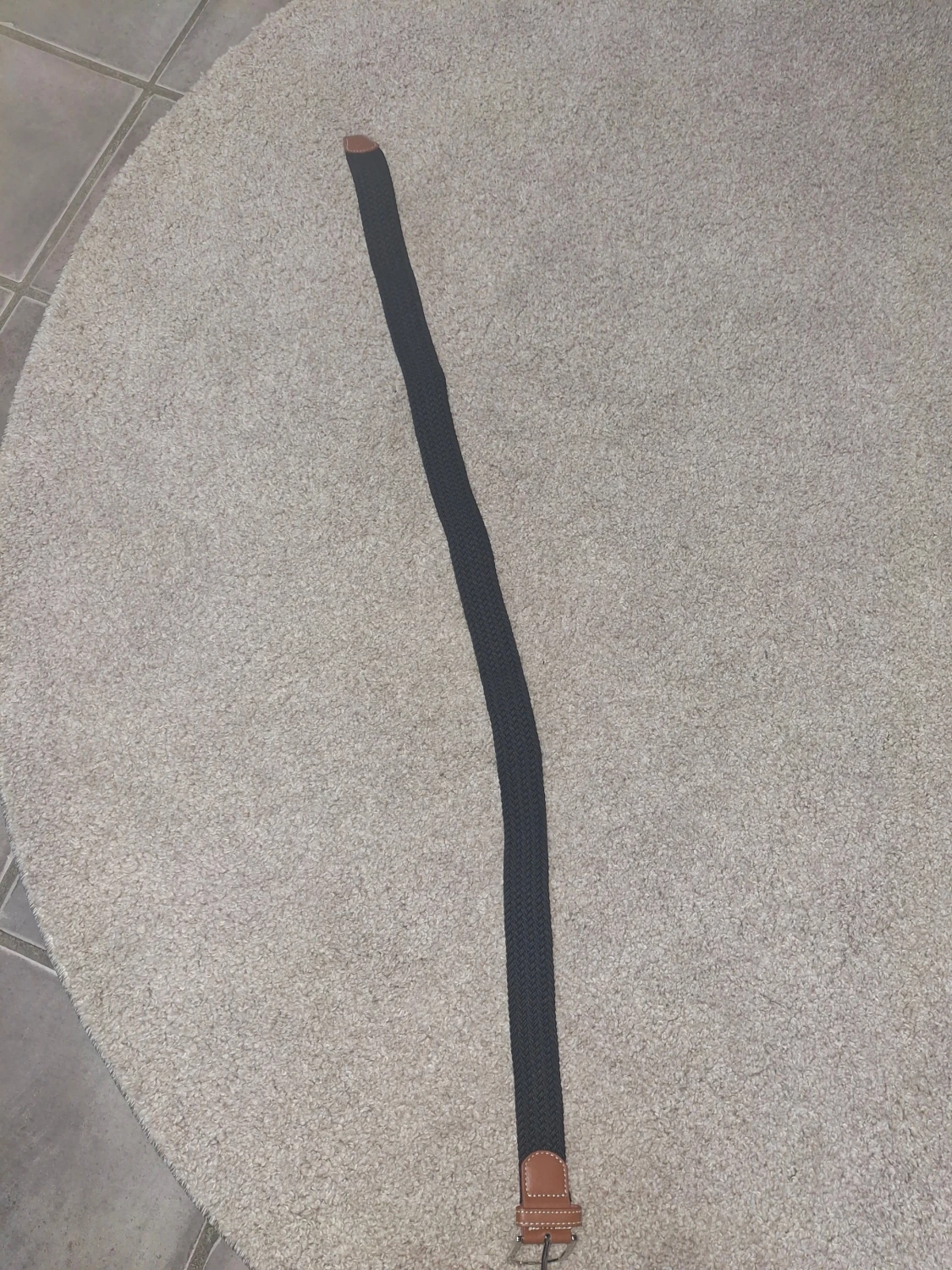 Svart flätat bälte med bruna detaljer - 1