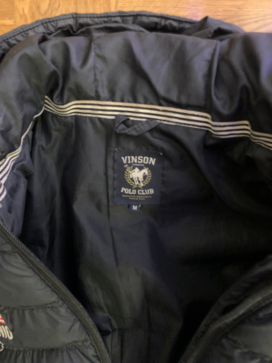 Svart pufferjacka från Vinson Polo Club - 2