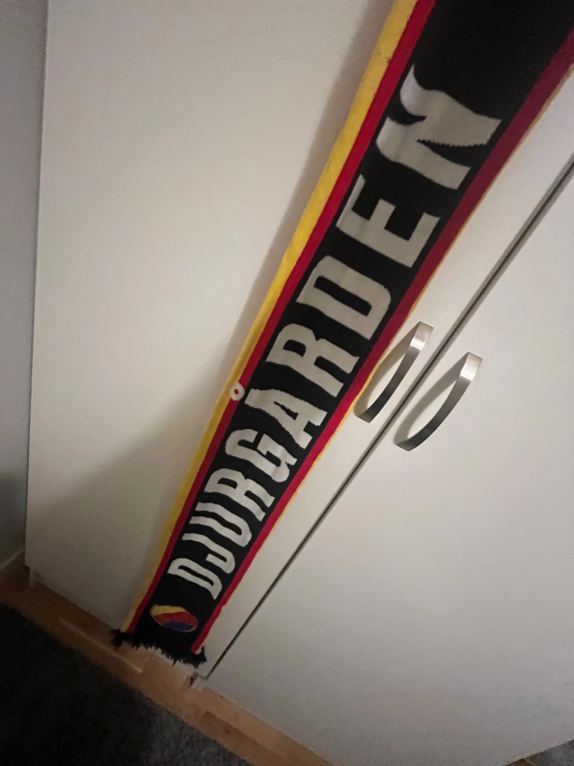 Djurgården halsduk svart/röd/gul - 1