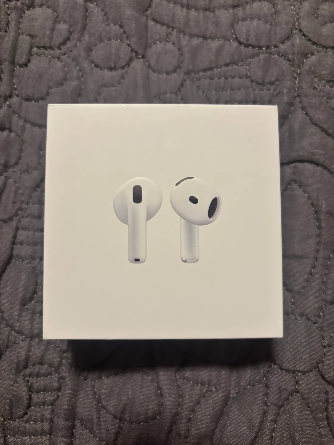 AirPods 4