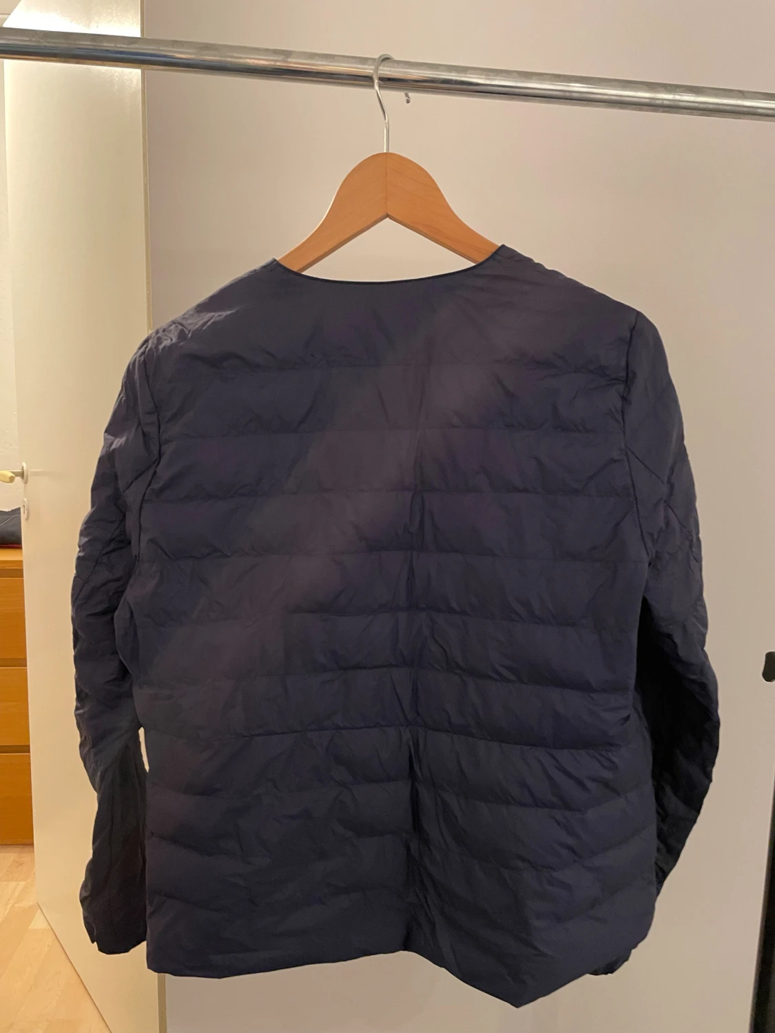 Uniqplo Mörkblå Ultra Light Down jacka  - 3