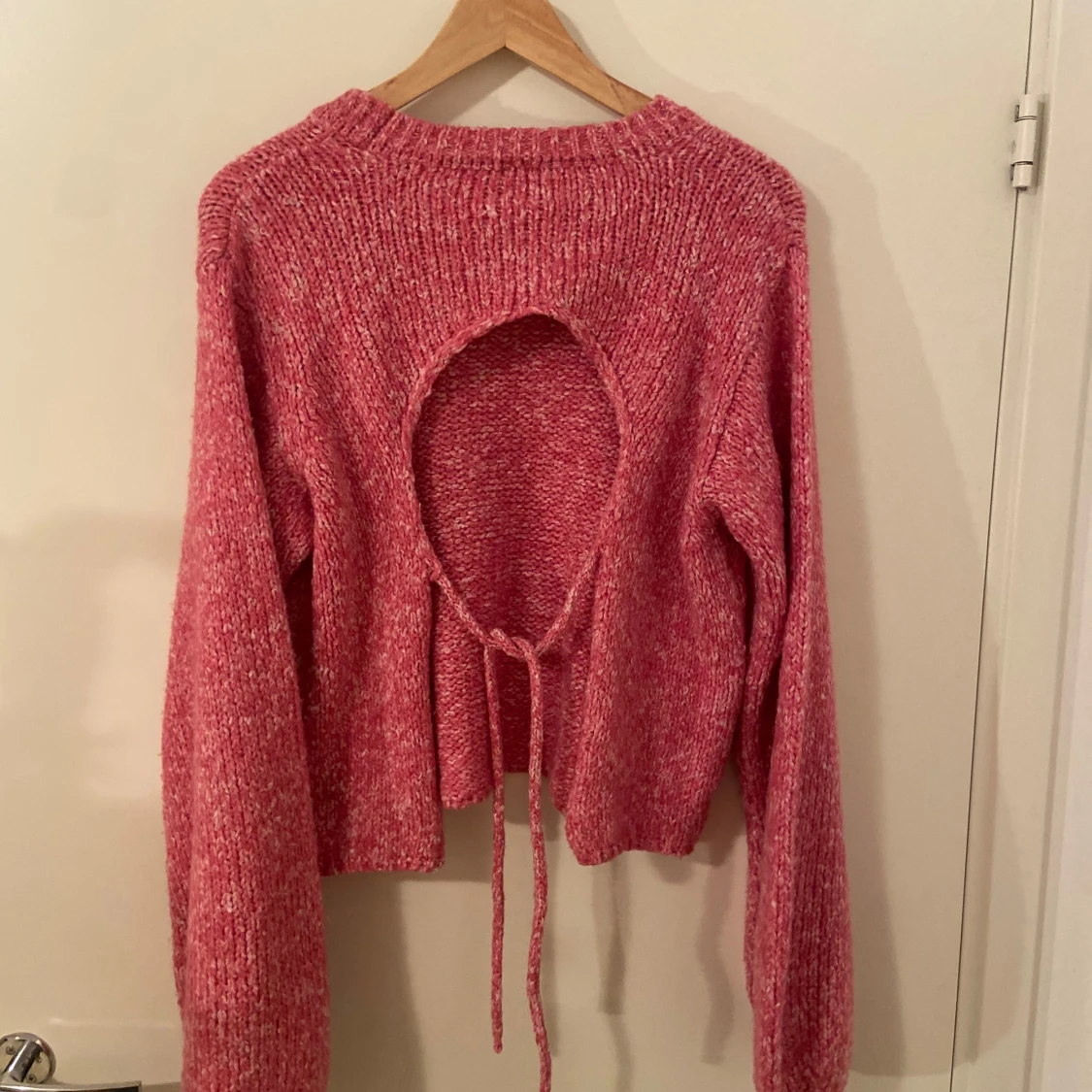 Rosa stickad tröja med öppen rygg NA-KD - 1