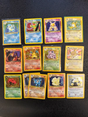 Diverse pokemonkort - Ovan kort , pris kan diskuteras
