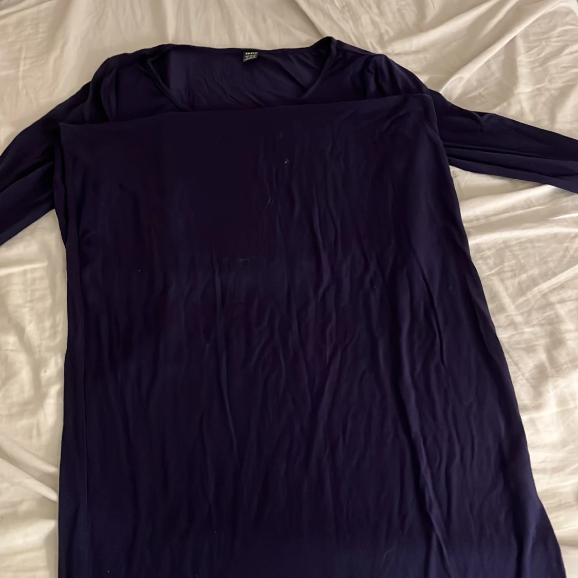 Mörkblå långärmad klänning - 1