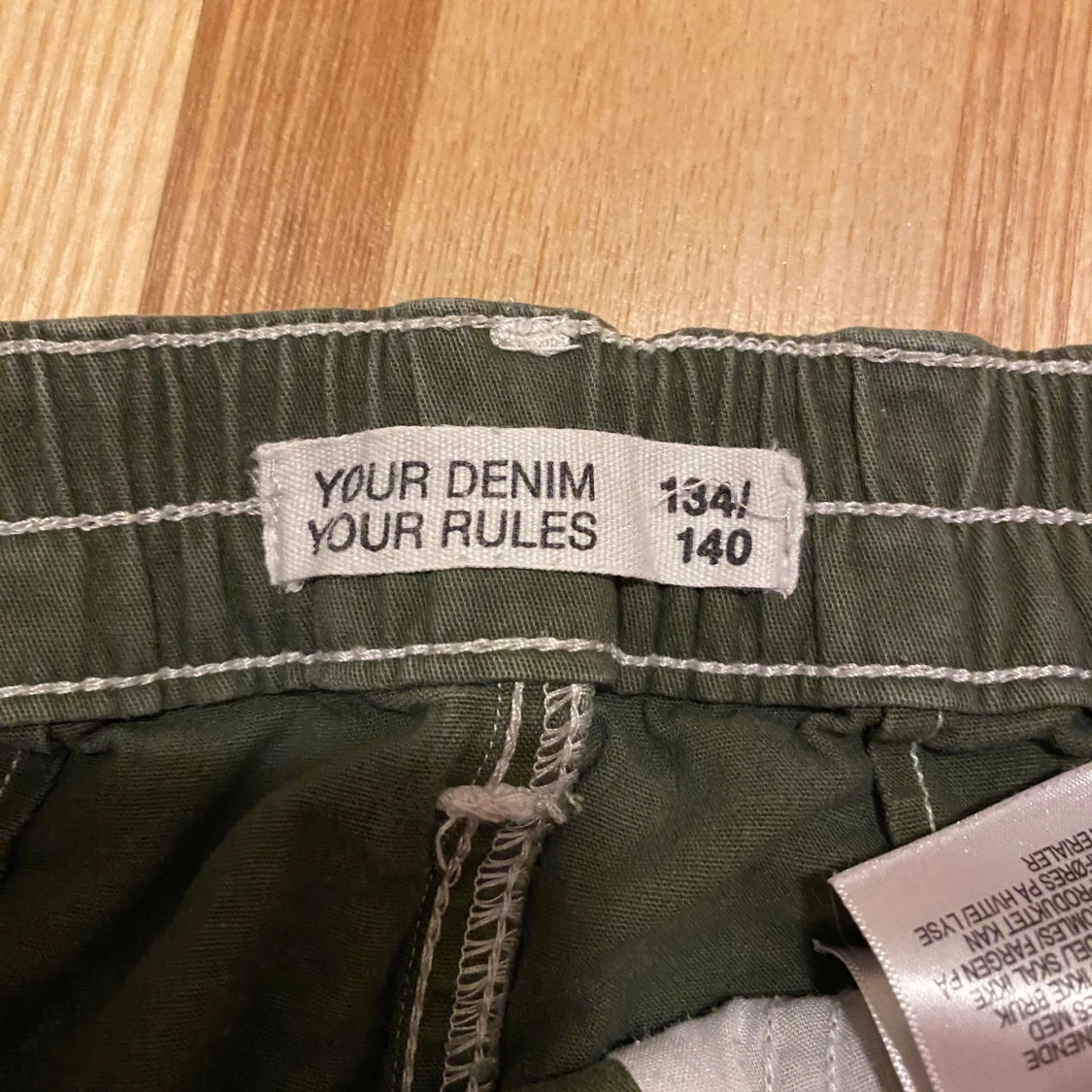 Grön kortkjol med fickor från Your Denim - 1