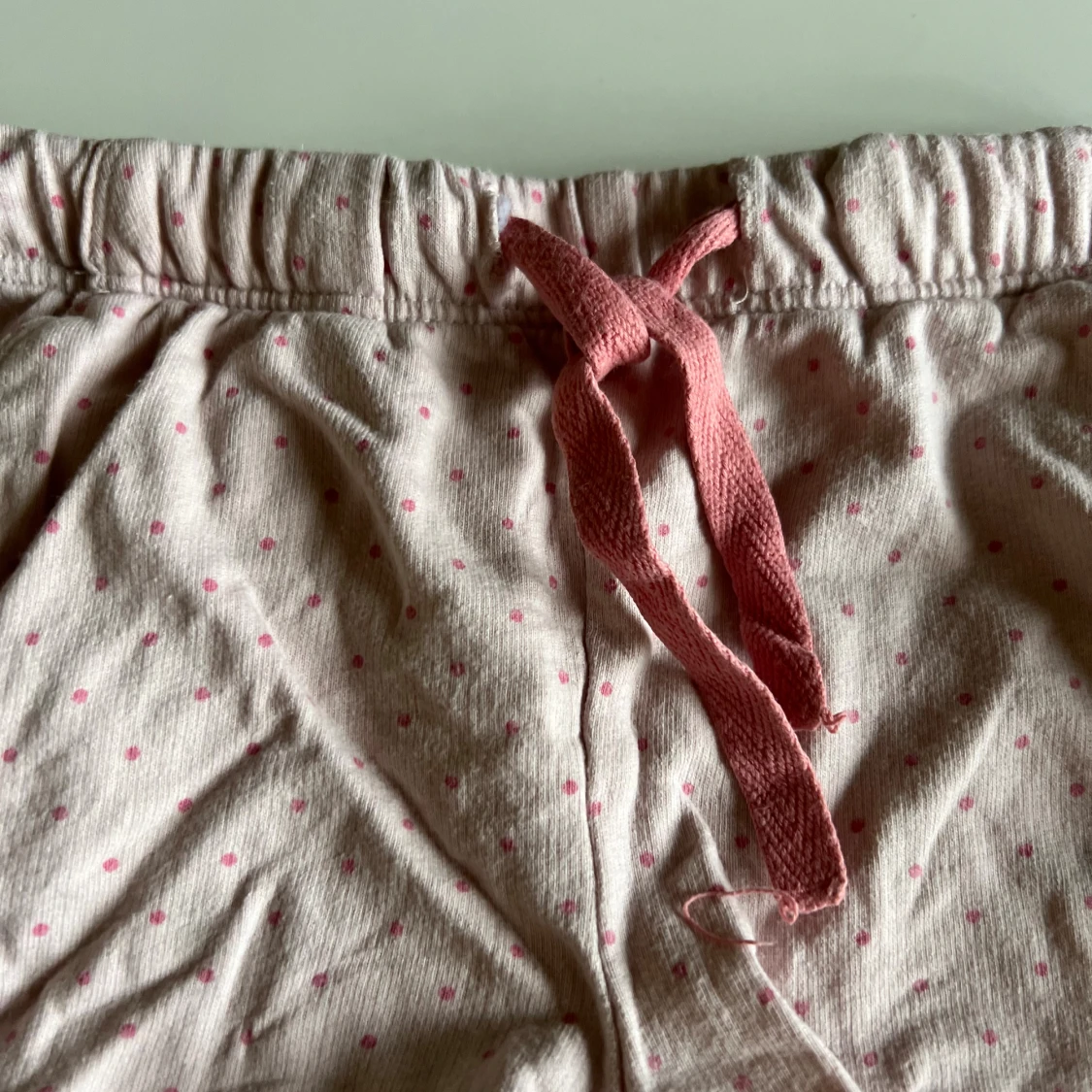 Rosa prickiga shorts från H&M - 3