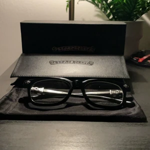 Chrome hearts glasögon  - 10/10 skick skriv om ni har frågor!