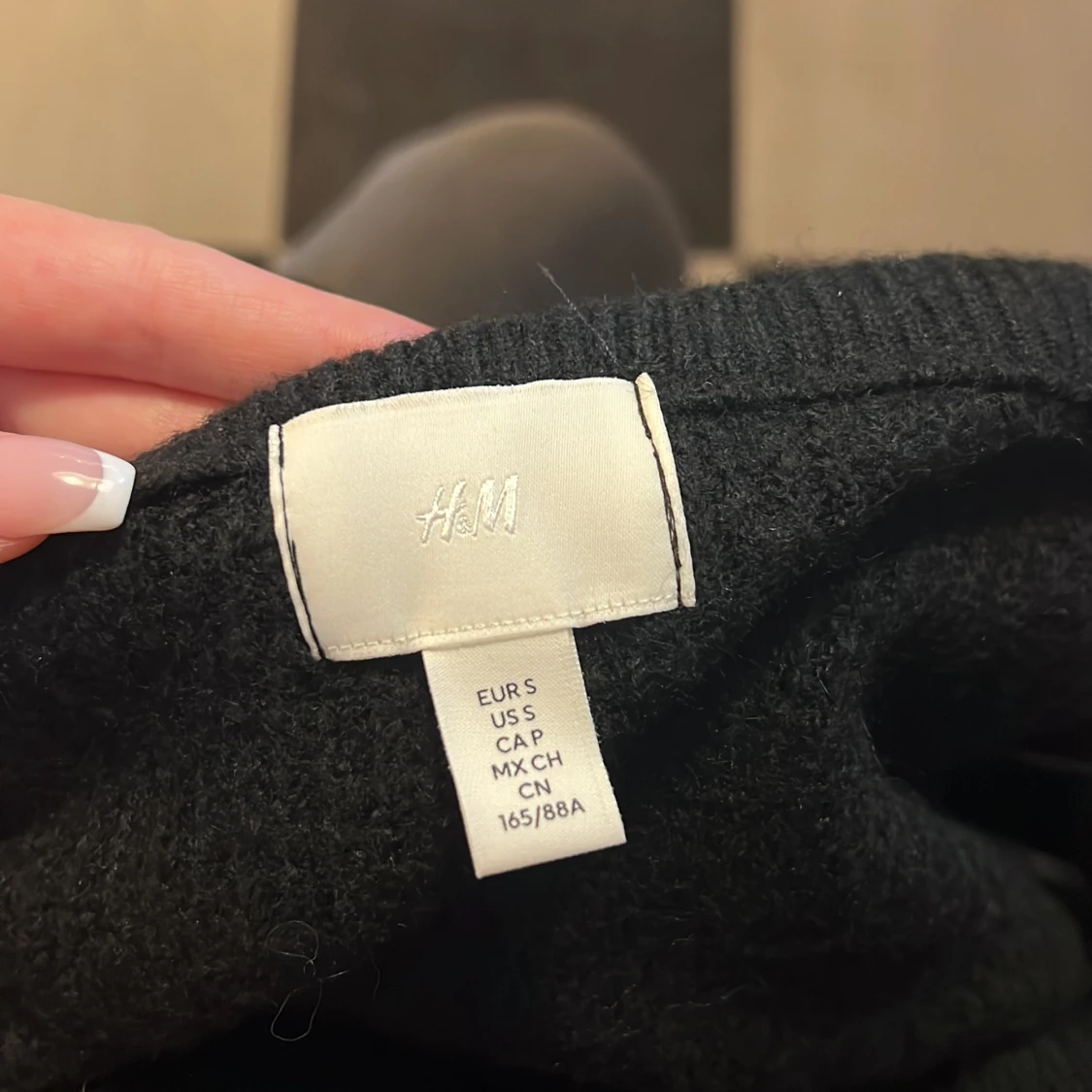 Svart offshoulder stickad tröja H&M - 2