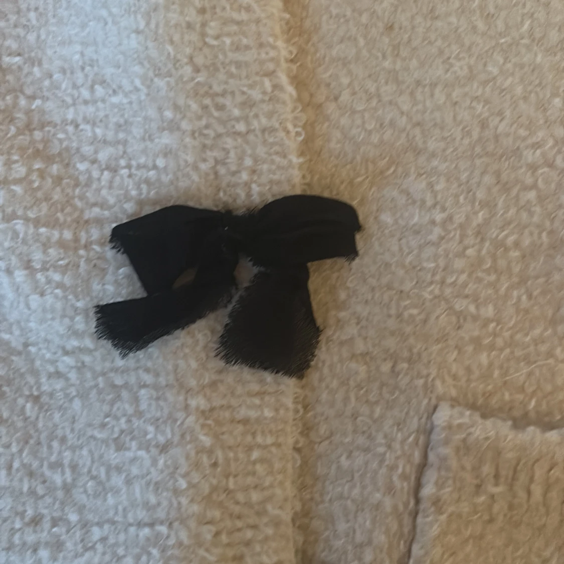 Beige cardigan jacka med rosetter från Zara - 3