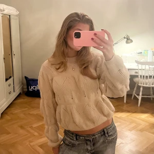 Rosa stickad tröja - Så sött stickad tröja från & Other stories 🩷💗 Pris kan diskuteras vid snabb affär ☺️