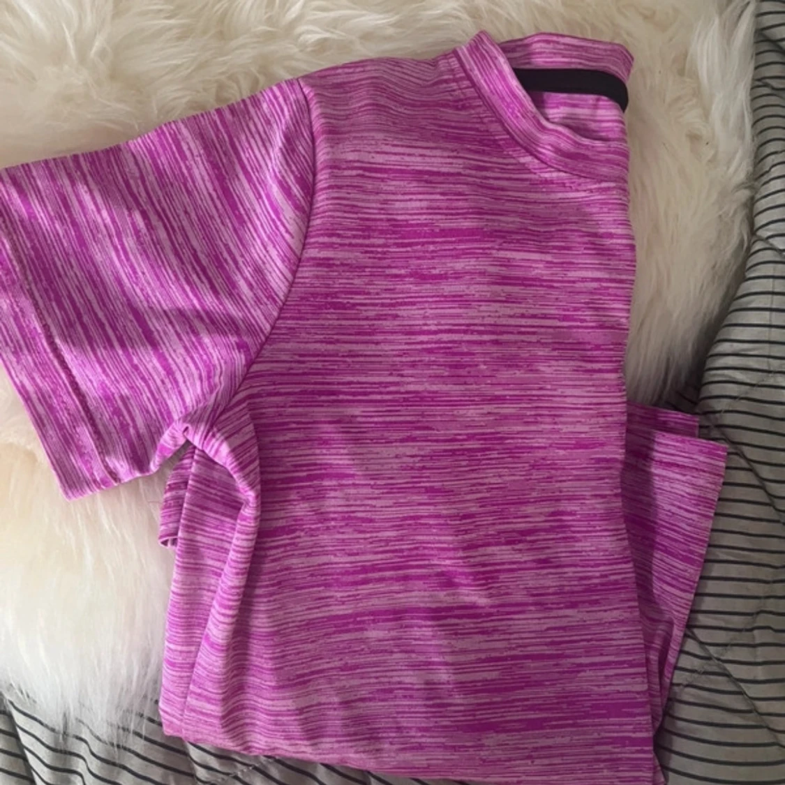 Rosa randig t-shirt från Active - 1