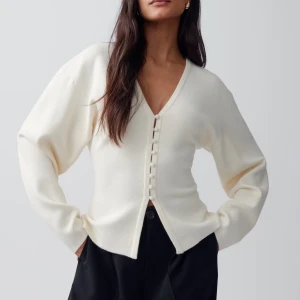 Tröja från Gina - Slutsåld tröja från Gina i strl XS, knappt använd!💗