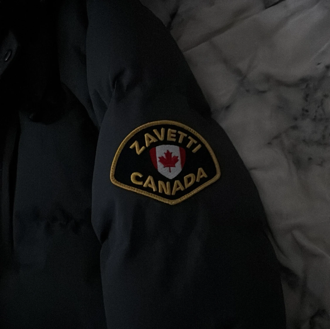 Svart pufferjacka från Zavetti Canada - 2