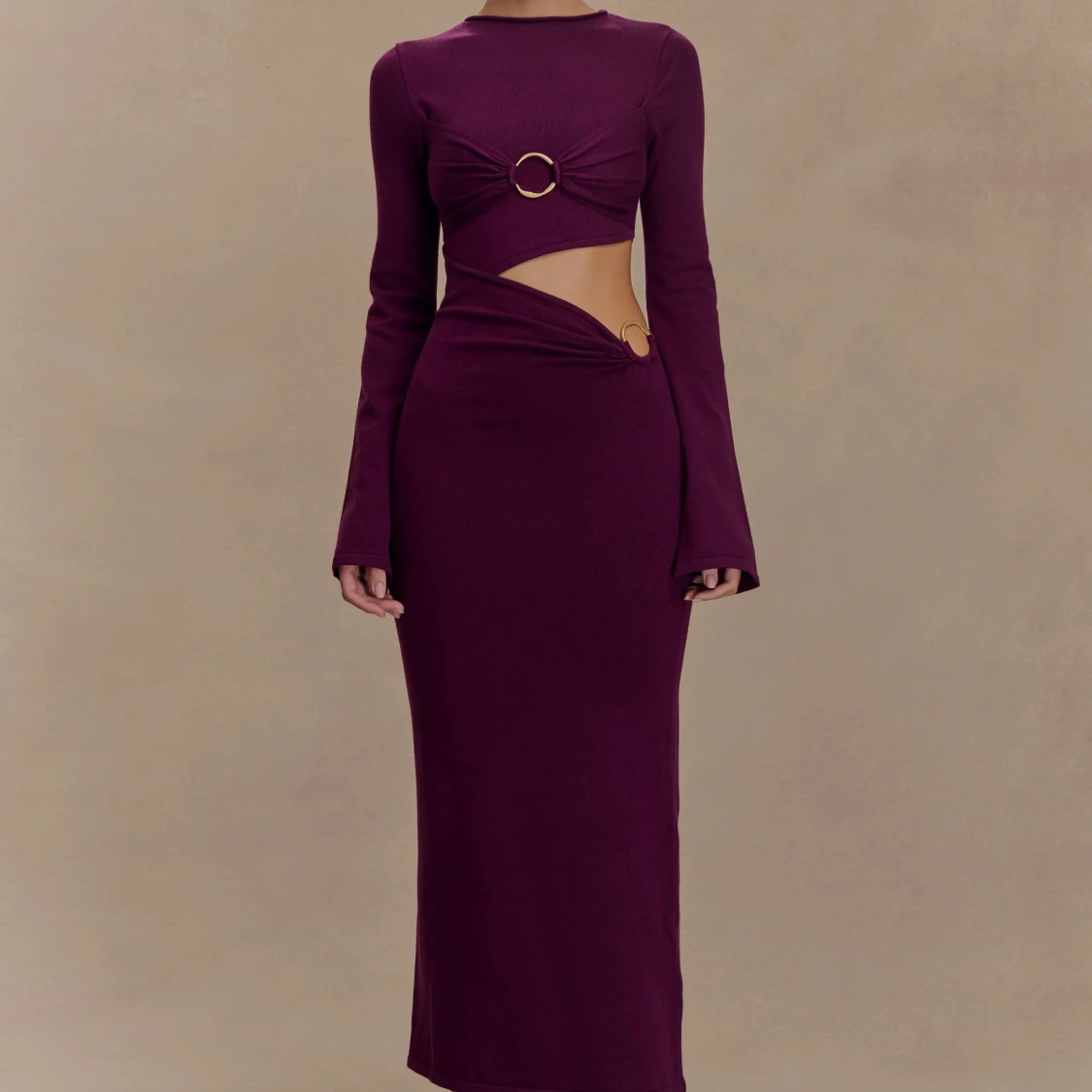 Lila långärmad cut out klänning