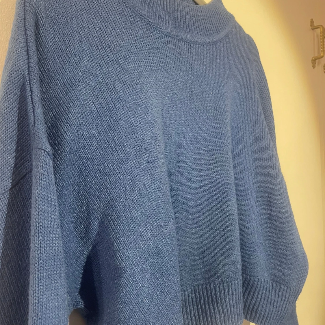 Blå stickad tröja från Divided L - 2