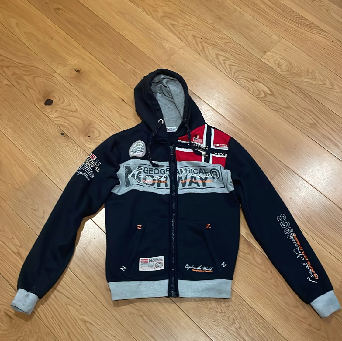 Geographical Norway marinblå hoodie
