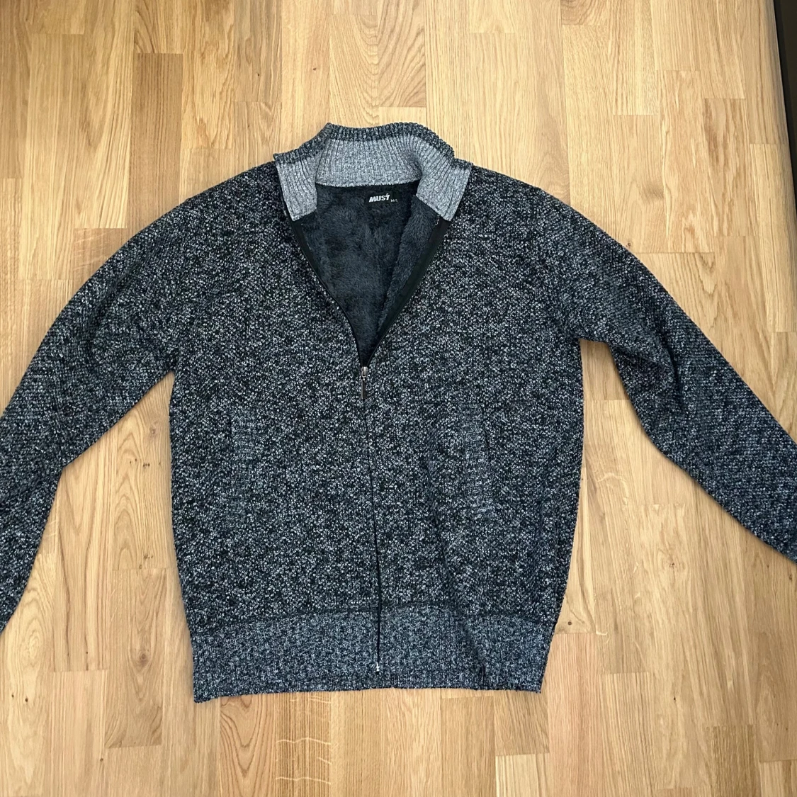 Stickad cardigan