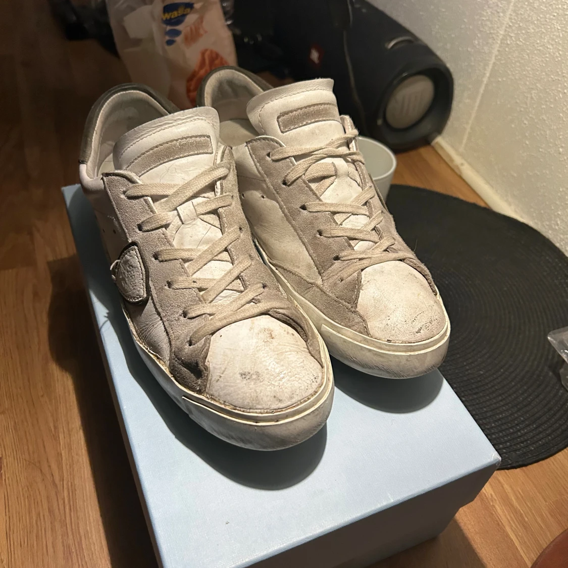 Philippe Model vita sneakers i skinn - 1