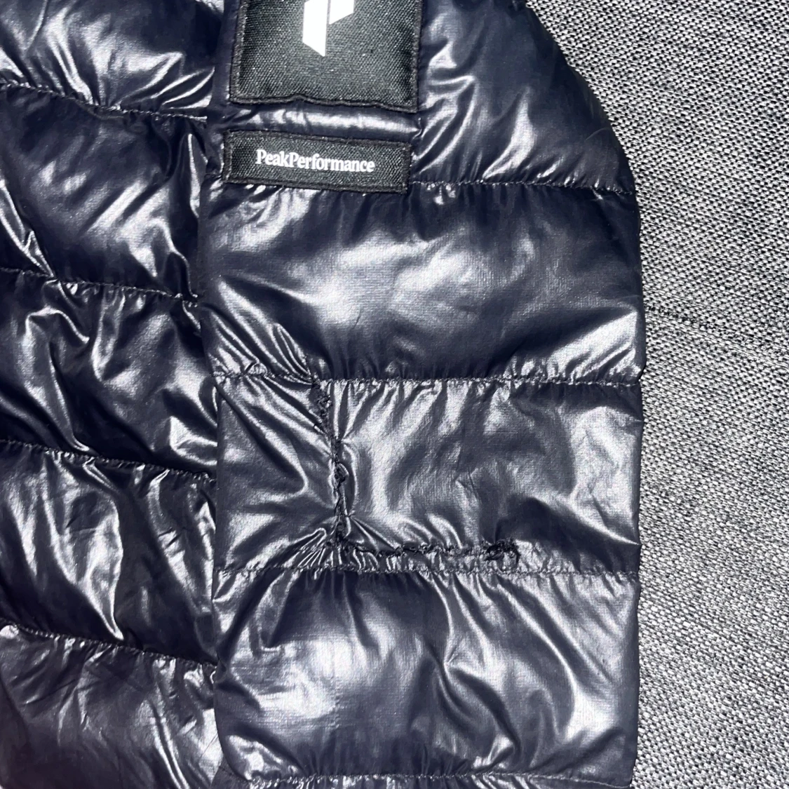 Svart dunjacka Peak Performance - 3