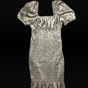 Super fin mysig klänning storlek S - Använd några gånger men absolut inga defekter! Storlek S. Super skönt och lent material