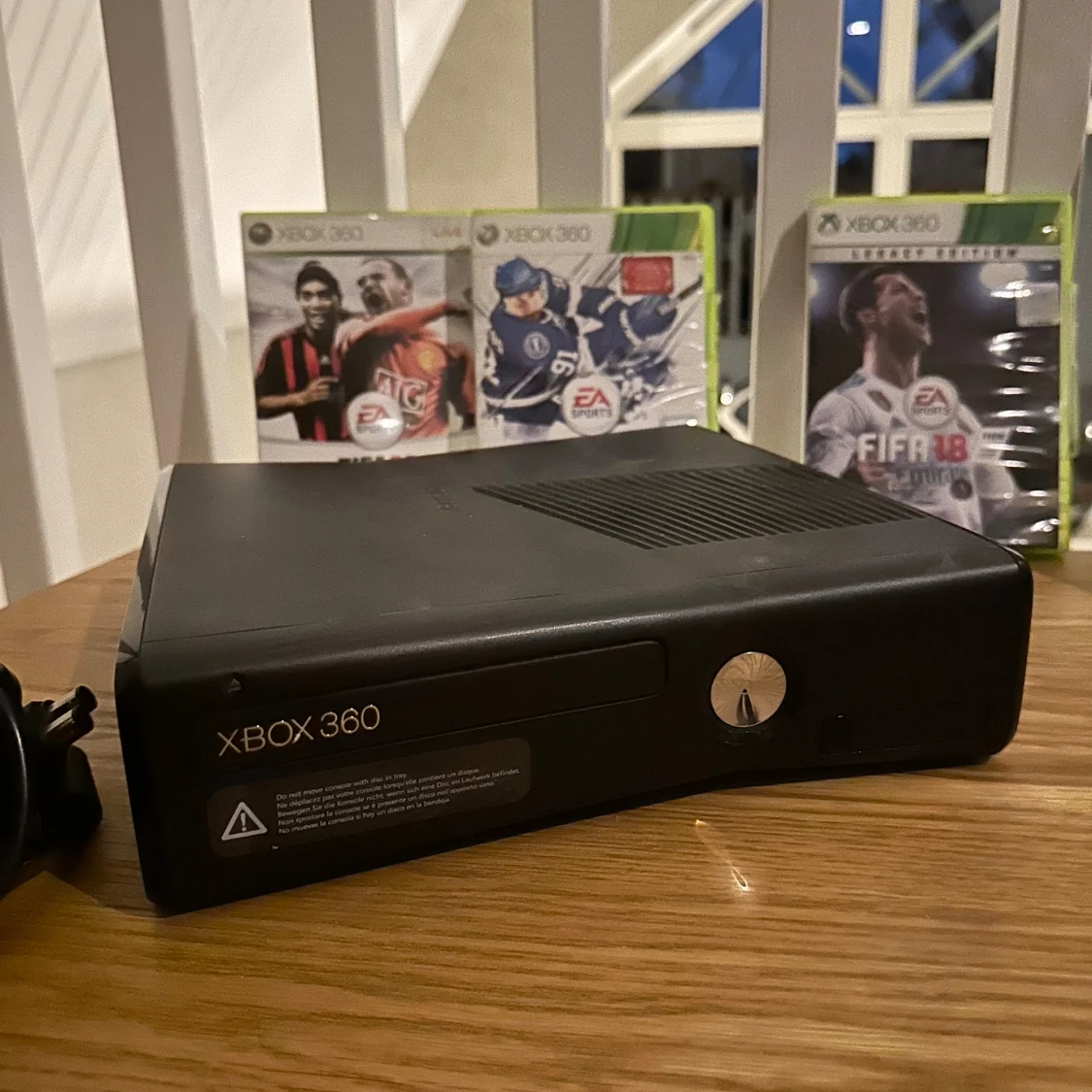 Xbox 360 med spel och tillbehör - 1