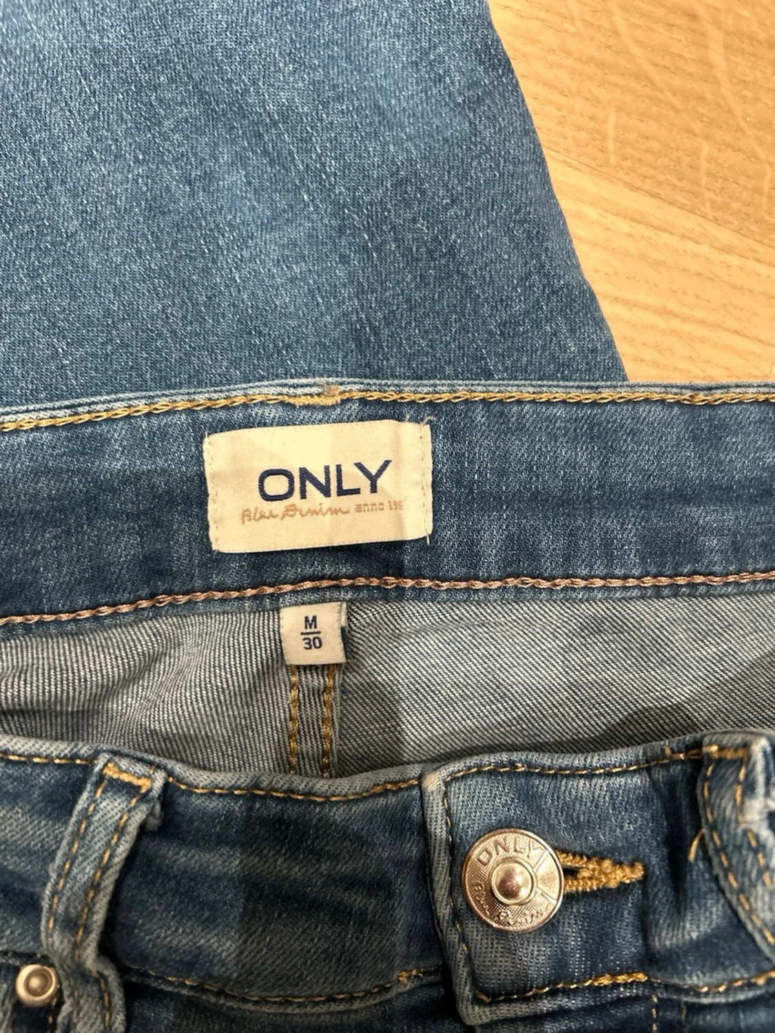 Blå bootcut jeans från ONLY, M/30 - 2