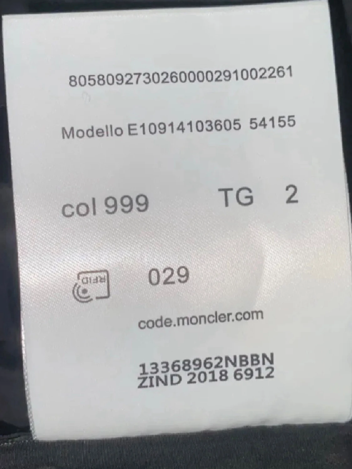 Svart Moncler vindjacka med huva - 4