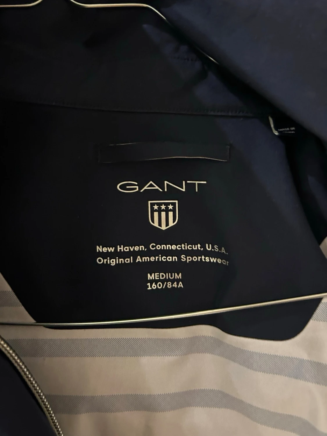 Mörkblå regnjacka från GANT - 1