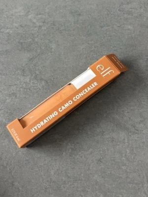 e.l.f. Hydrating Camo Concealer Medium Beige - Öppnar men inte använd.