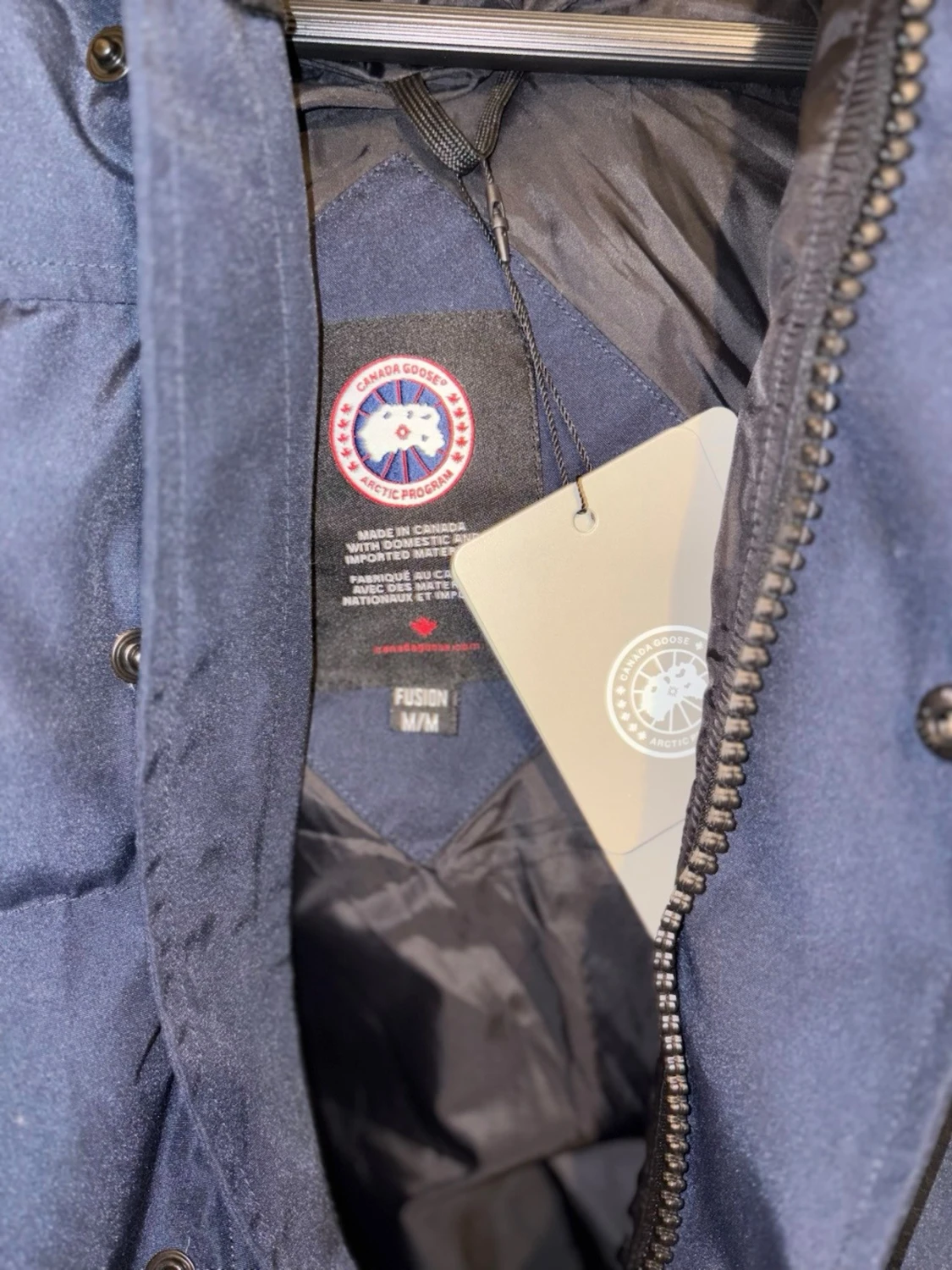 Mörkblå pufferjacka från Canada Goose - 3