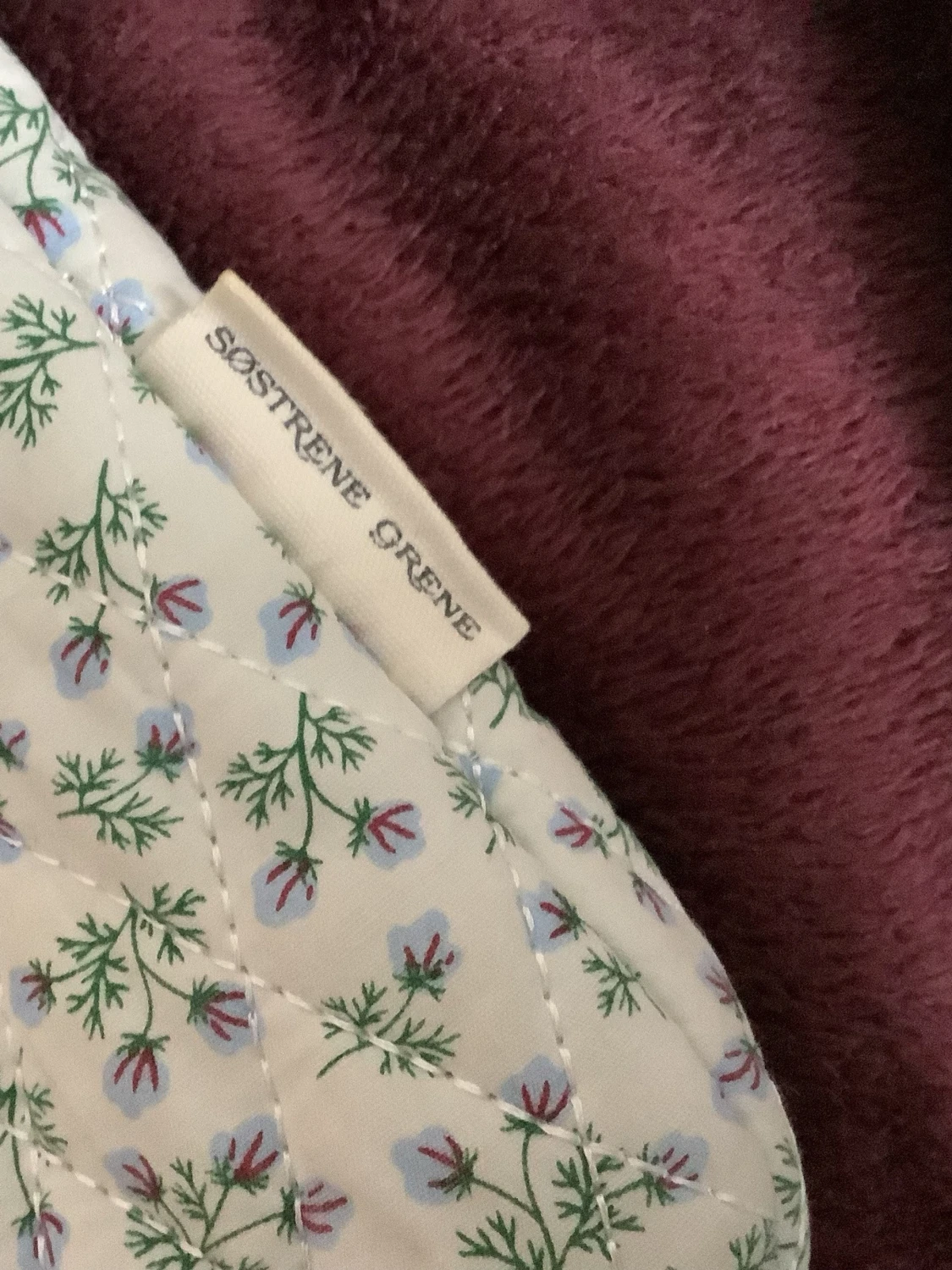 Blommig quiltat Laptopfodral med matchande pennfodral  Søstrene Grene - 4