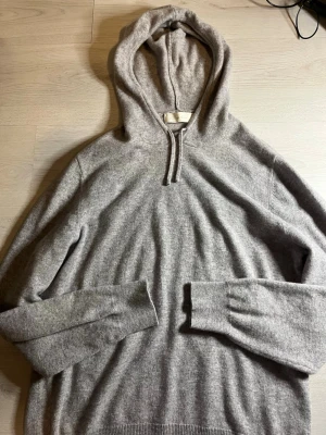 Sayless Grå Kashmir Hoodie - Sayless Grå Kashmir Hoodie, Storlek M, Kashmir Ull, True to size
