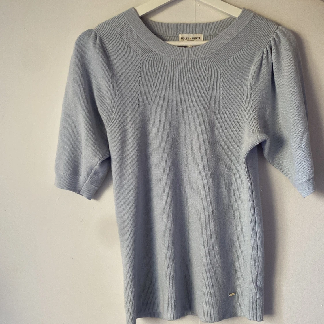 Ljusblå stickad tröja Holly & White