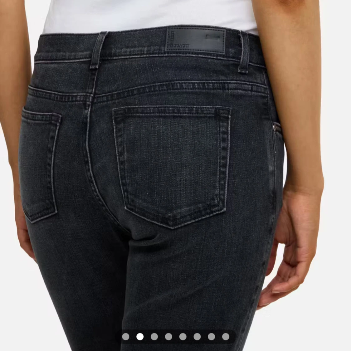 Svarta bootcut jeans från Bik Bok - 2