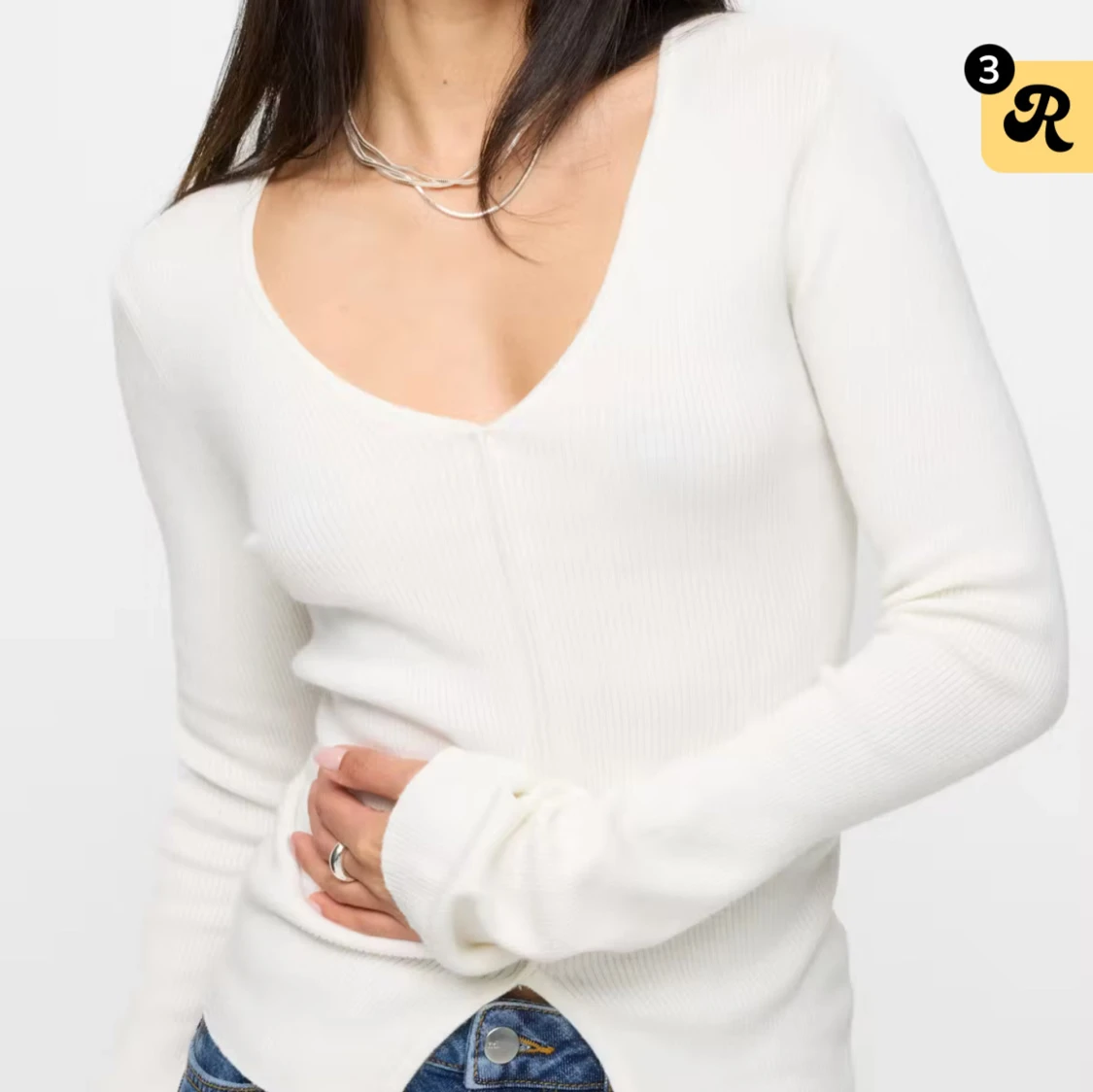Vit ribbad v-ringad tröja - 1