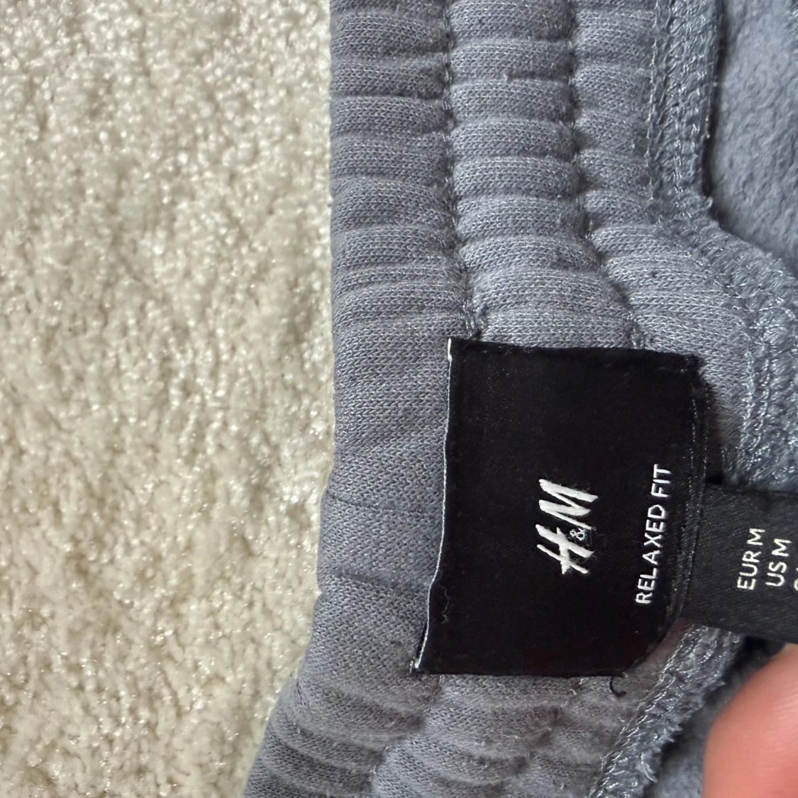 Grå mjukisbyxor från H&M Relaxed Fit - 1