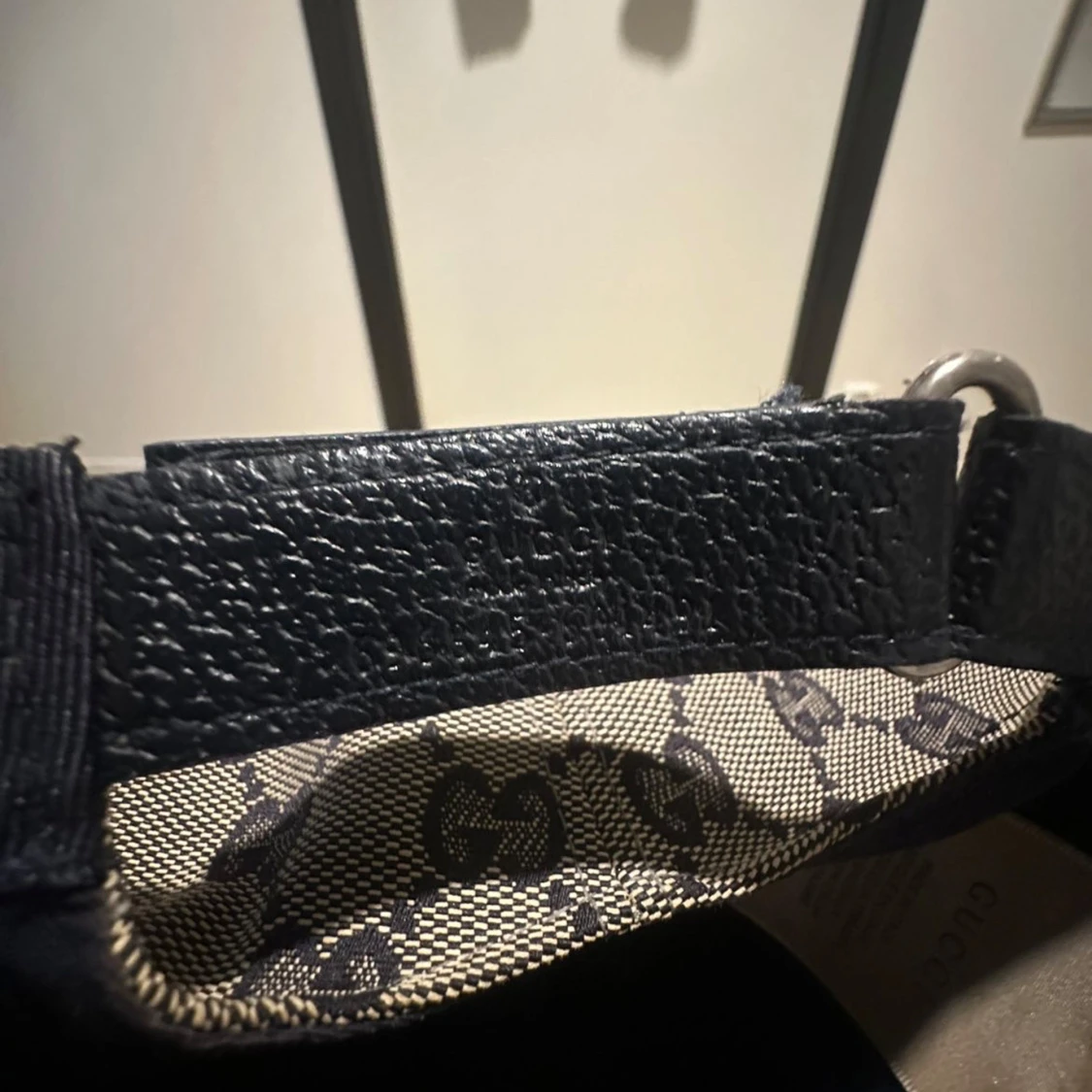 Gucci keps med GG-mönster och röd-blå rand - 3