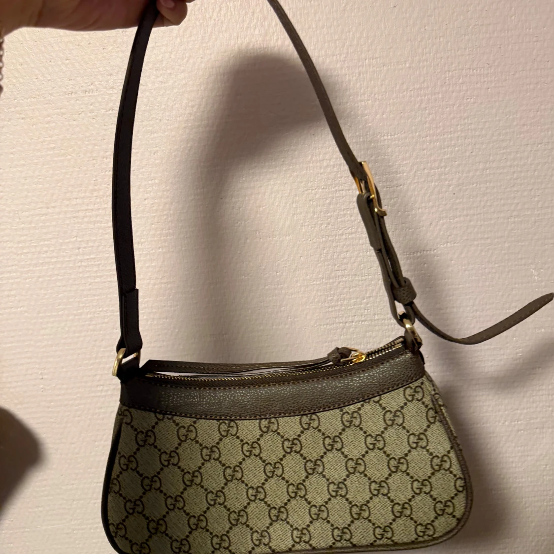 Brun axelväska G - 1