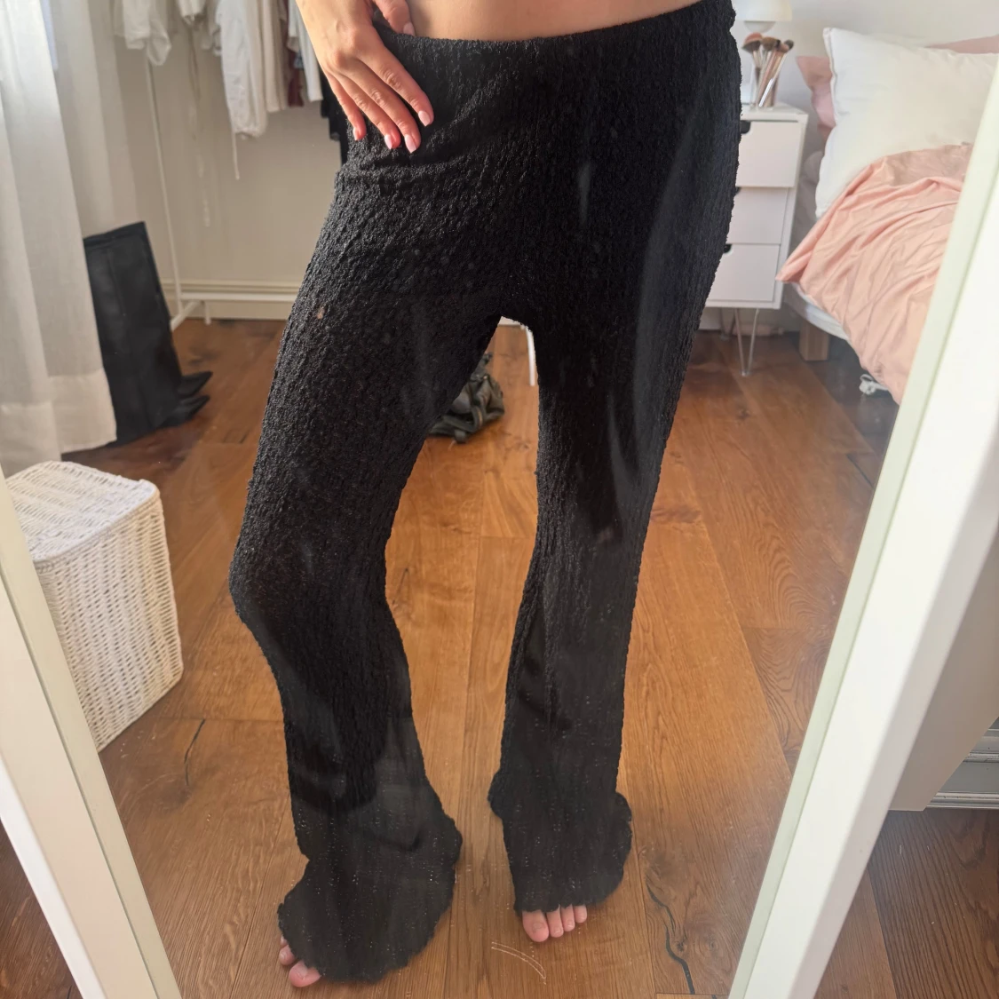 Svarta ribbade byxor med bootcut - 1