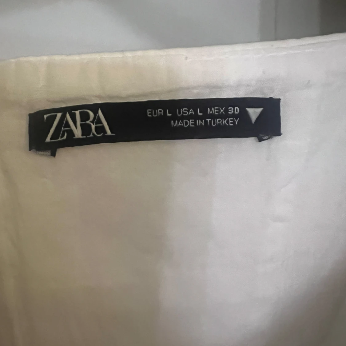 Vit axelbandslös tubtopp från Zara - 2