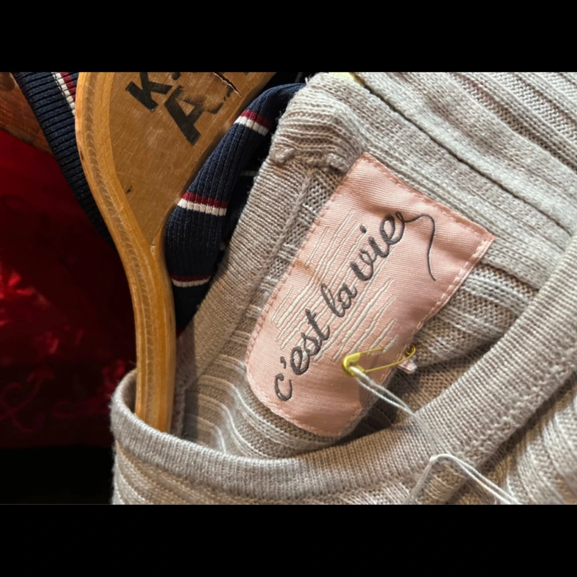 Grå ribbad långklänning  - 3