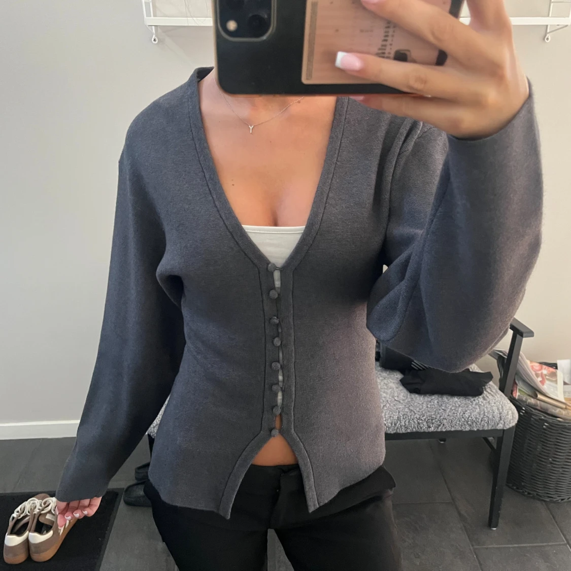 Mörkgrå cardigan från Gina Tricot