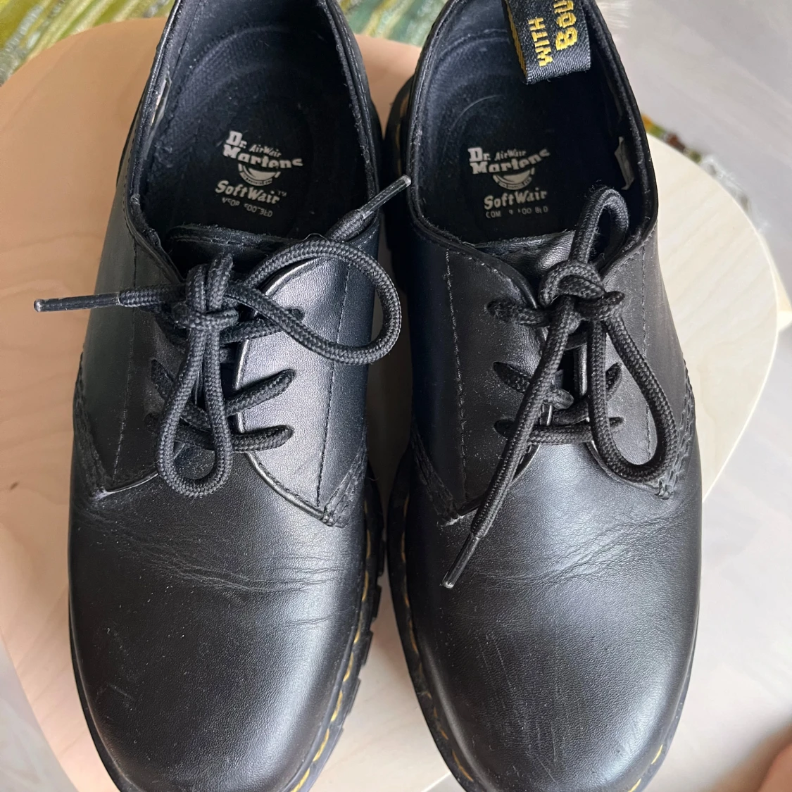 Svarta Dr. Martens skor i skinn strl 38 - 2