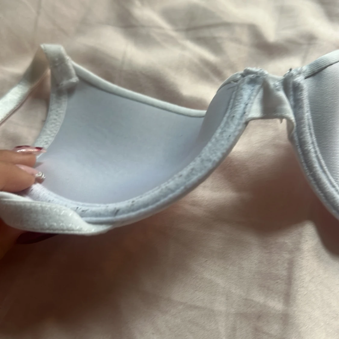 Vit vadderad bh med rosett - 4