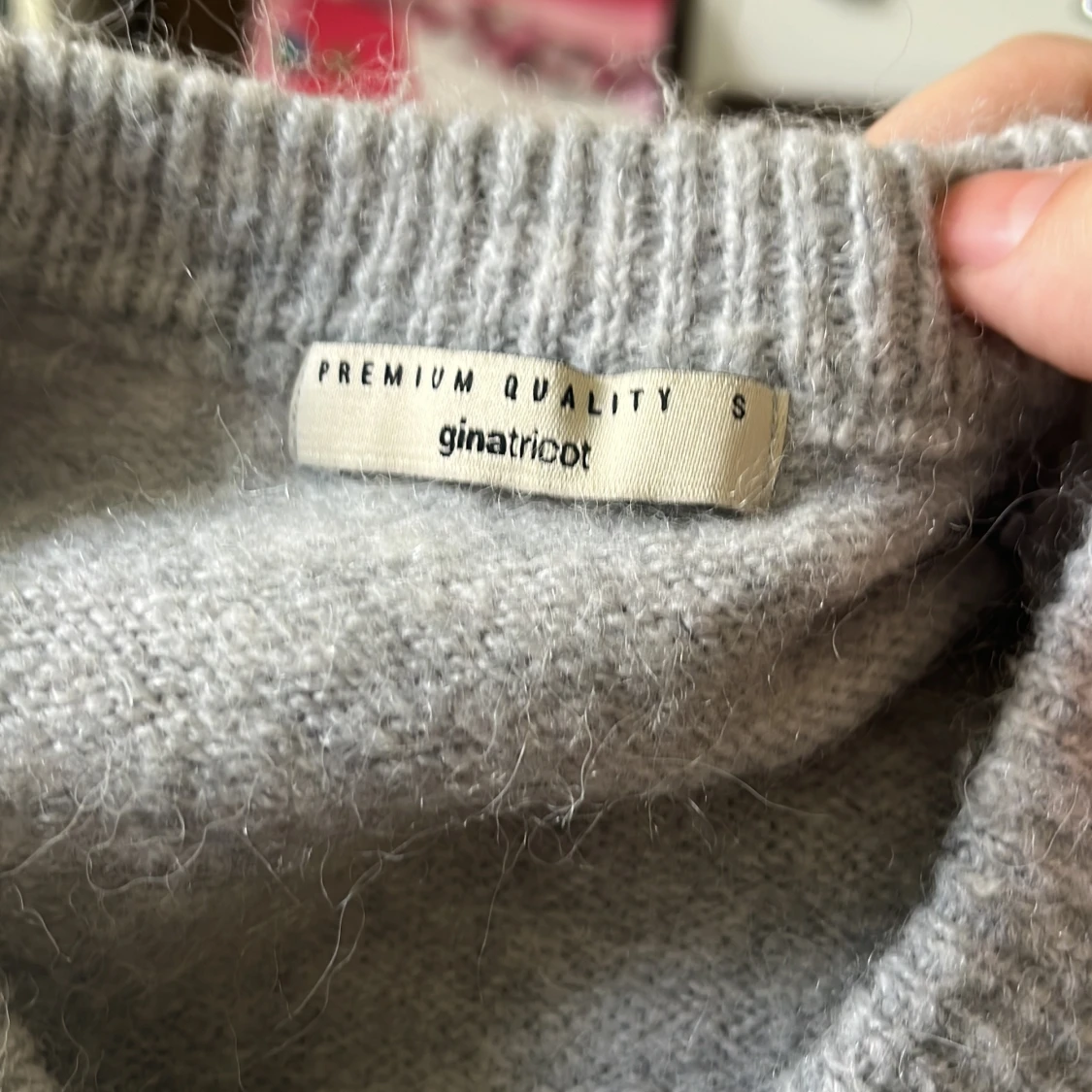 Grå stickad tröja från Gina Tricot - 3