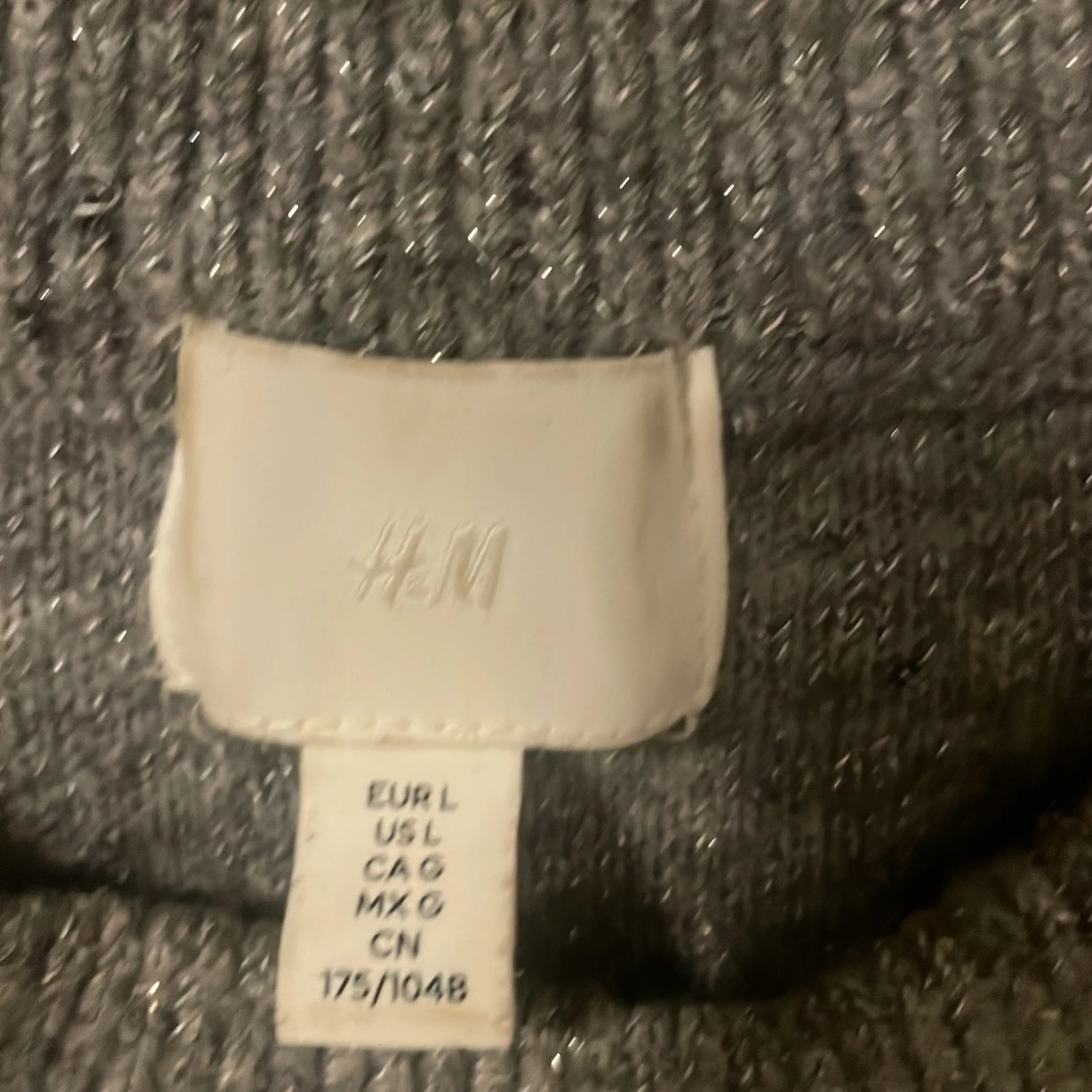 Grå glittrig stickad tröja H&M - 1