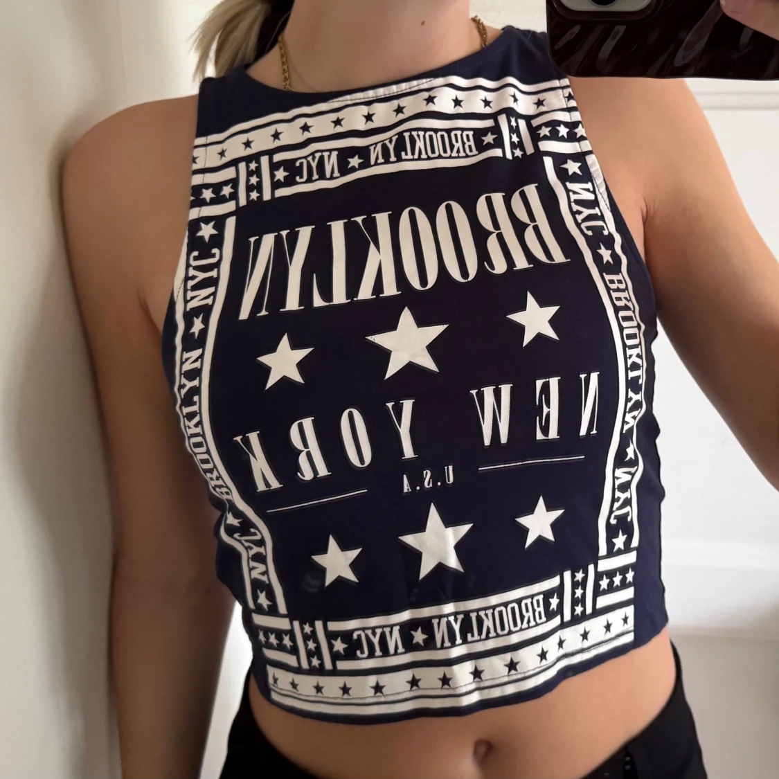 Mörkblå croppat linne