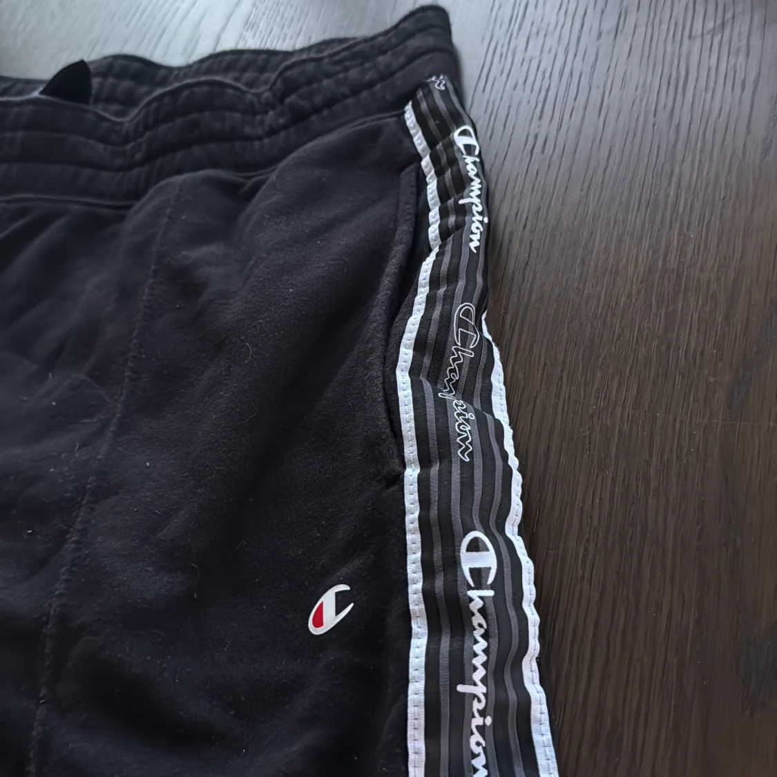 Svarta Champion shorts med logoband - 1