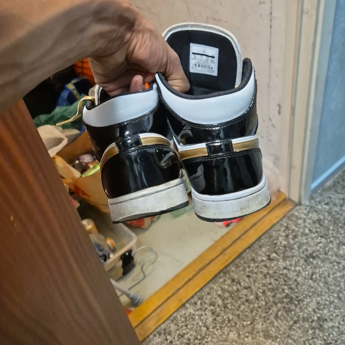 Nike Air Jordan 1 Gold/Black/White - 4